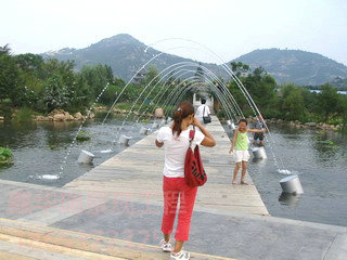 廣場(chǎng)波光噴泉 廣場(chǎng)波光噴泉